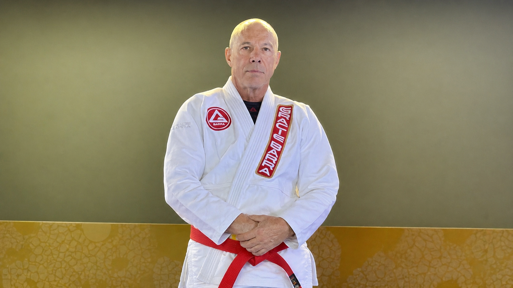 Carlos Gracie Jr. z czerwonym pasem. Historyczny moment dla świata Jiu Jitsu